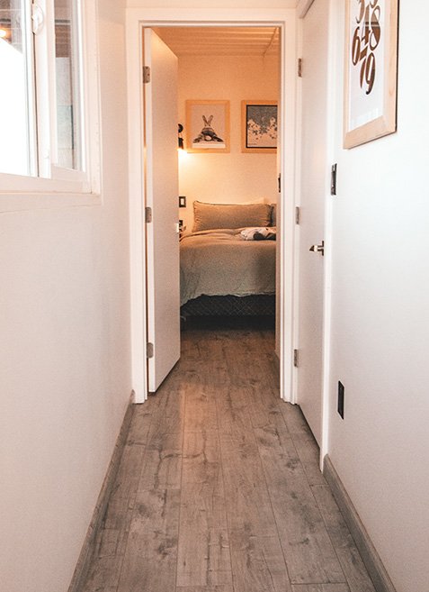 N E Doors